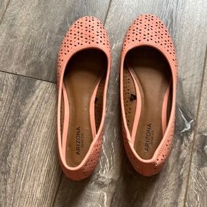 Women’s flats never worn